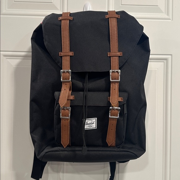 Herschel supply Little America Backpack black brown LIKE NEW - Picture 2 of 9